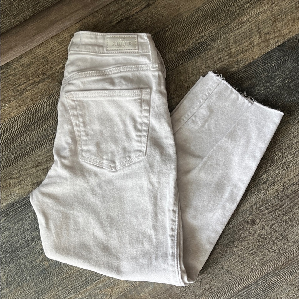 Hollister White Flare Jeans — High-Rise Wide Leg